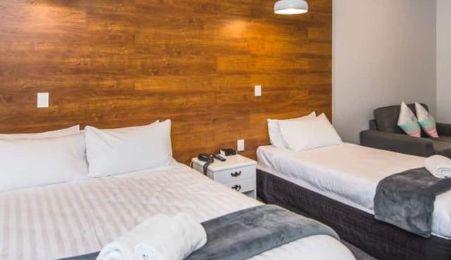 Burwood Manor Motel