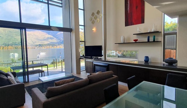 Lakeshore Springs Apartments in Wanaka