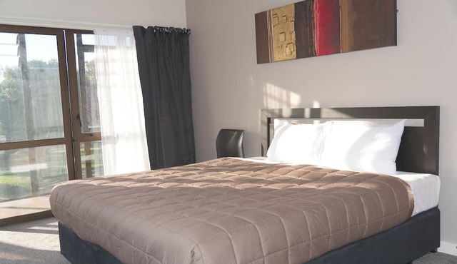 Aotea Lodge
