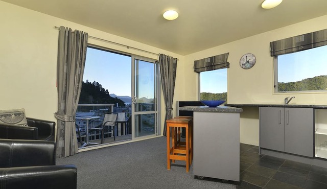 Tombstone Motel, Lodge & Backpackers in Picton