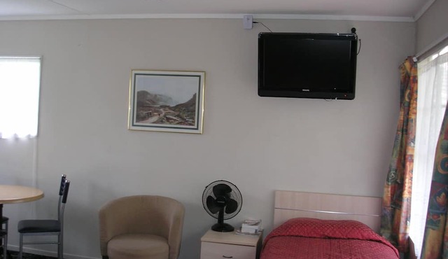 Lincoln Court Motel