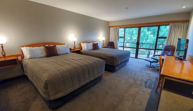 Distinction Mackenzie Country Hotel in Twizel