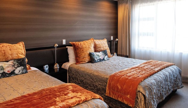 Ascot Park Hotel in Invercargill