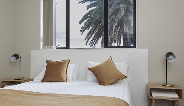 Three Palms Lodge