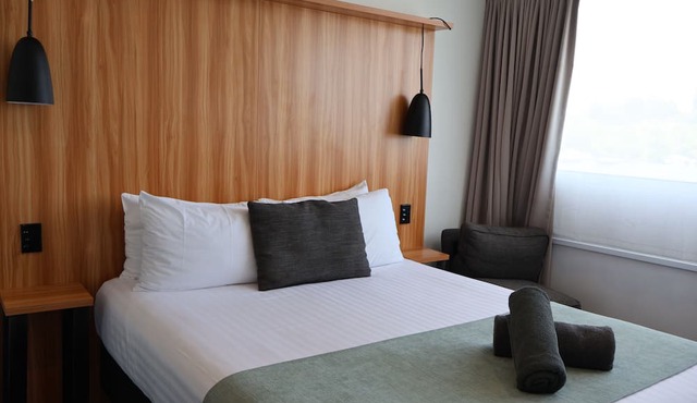 Noa Hotel