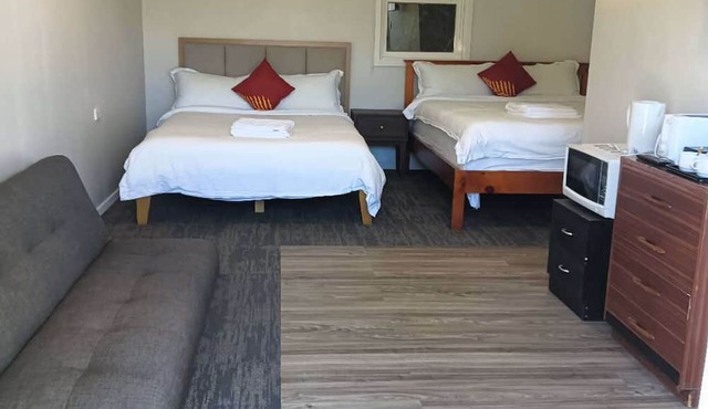 2 double and 1 sofa beds chalet 7C