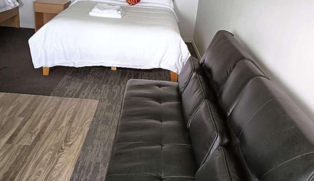 2 double and 1 sofa beds chalet 7D