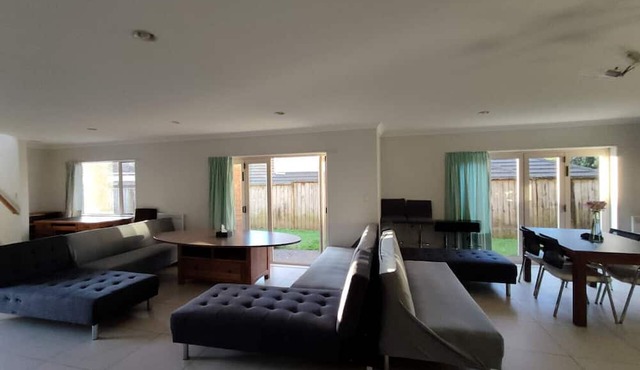 5 Bedroom House at 82A Richardson Road