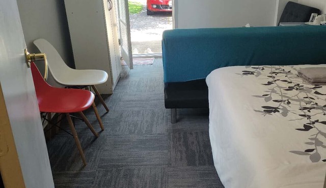 1 Double and 1 sofa bed Studio