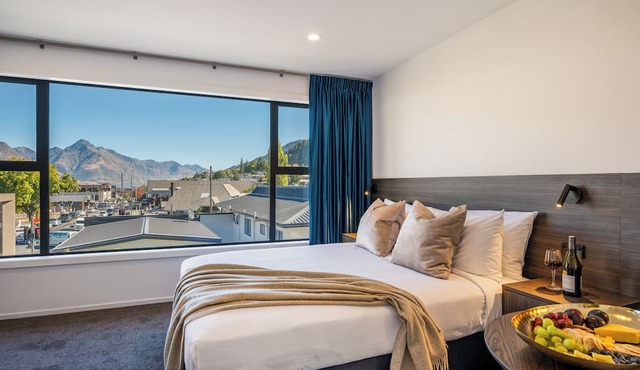 Luxe Suites and Apartments in Queenstown