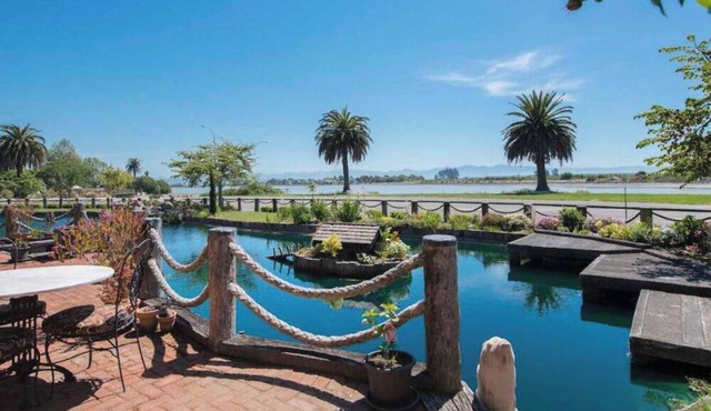 Charming 2-bedroom country living apartment with fantastic amenities in Nelson