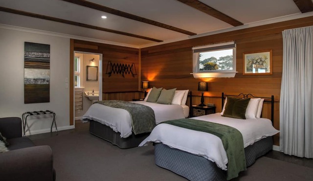 St Leonards Vineyard Cottages in Blenheim