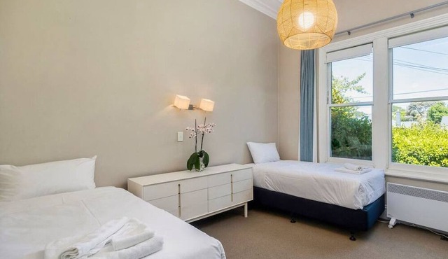 Delightful Garden Villa in Auckland
