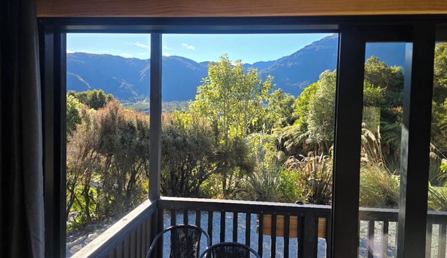 Jacksons Retreat Alpine Holiday Park in Jacksons