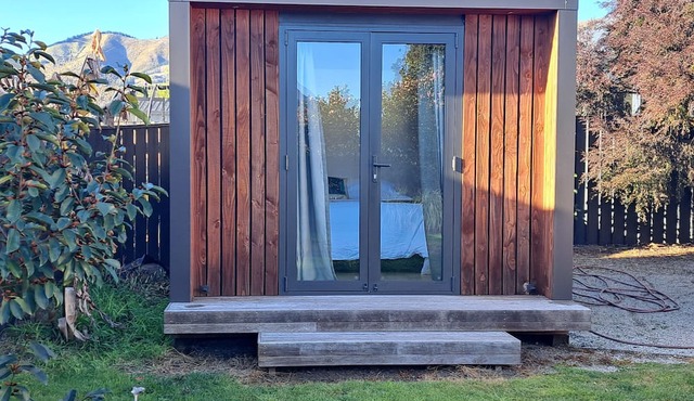 3bdrm plus sleepout with double garage. Central Richmond. Sleeps 7 in Richmond