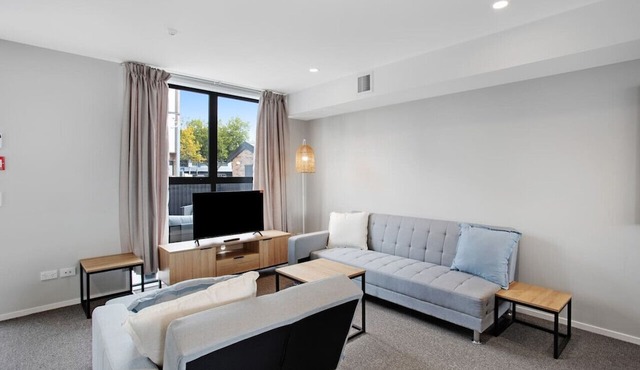 Glen's Townhouse with Parking and Wi-Fi