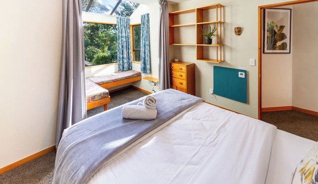 Stylish Unique Treehouse Nestled Amongst Paradise in Christchurch