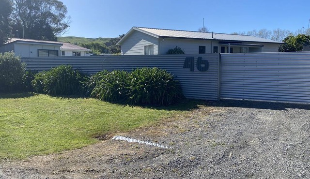 Soak up the sun and enjoy the beach, this family beachhouse is ready for you!