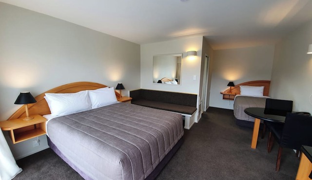 Distinction Heritage Gateway Hotel in Omarama