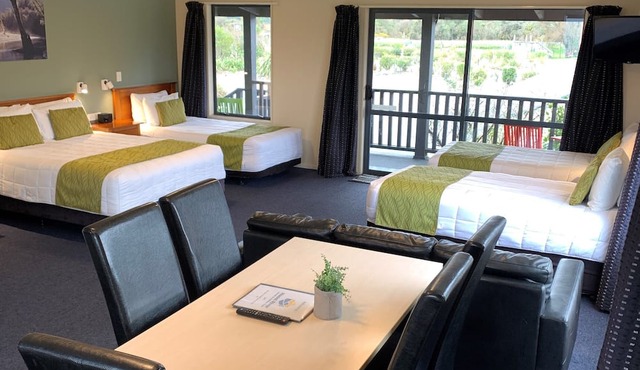 Haast River Motels & Holiday Park in Haast