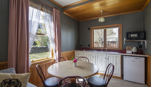 Settlers Cottage Motel in Arrowtown