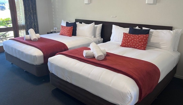 Harvest Hotel in Cromwell