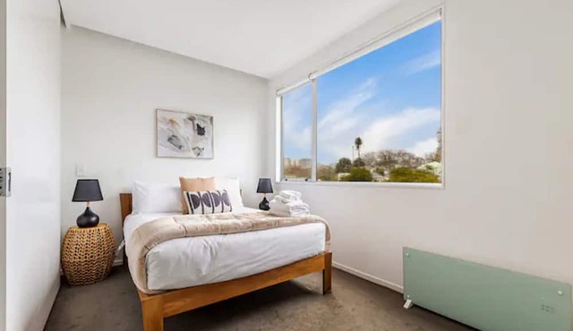 Freemans Bay 2-Bedroom Apartment in Auckland