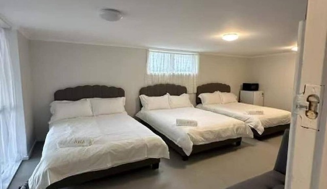 3 bedrooms House