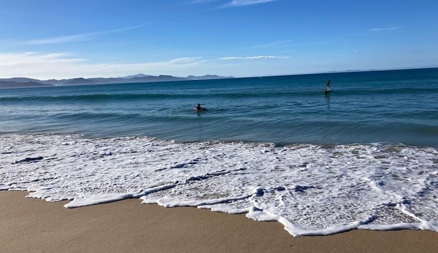 "Beach Baby" Cottage is a 3 min flat walk to the long sandy beach. Fab swimming in Kuaotunu