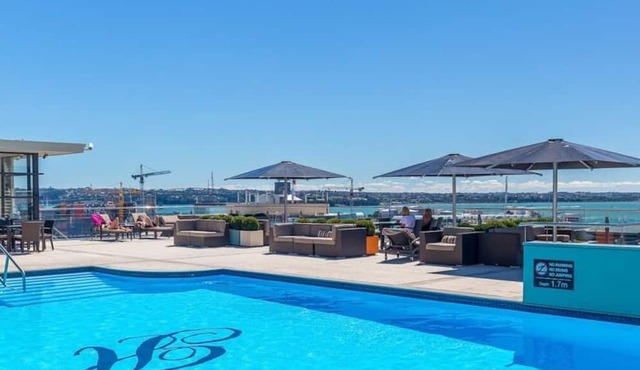 Stylish Retreat with city views in Auckland CBD in Auckland