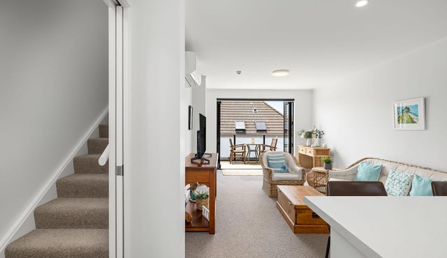 Miro Street Townhouse centrally located to Blake park