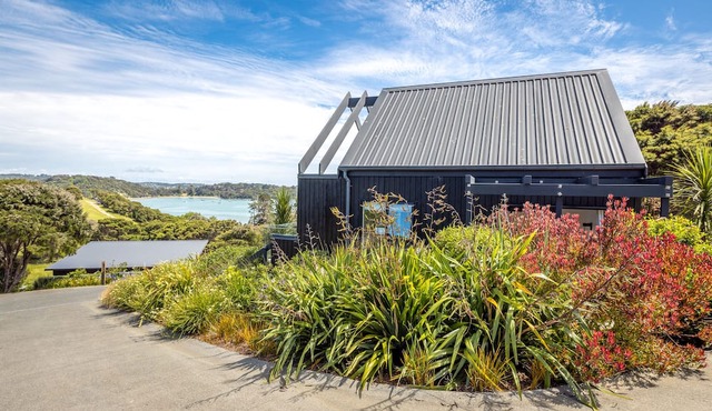 The Guest House at Te Whau Retreat - Stay Waiheke in Waiheke Island