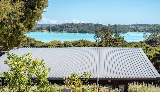 The Cottage at Te Whau Retreat - Stay Waiheke in Waiheke Island