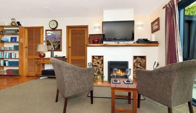 Coromandel Cottage - Romantic Rustic - Sea views
