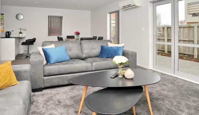 Regents Villas-Regents Villas A & B: Two homes in one in Riccarton