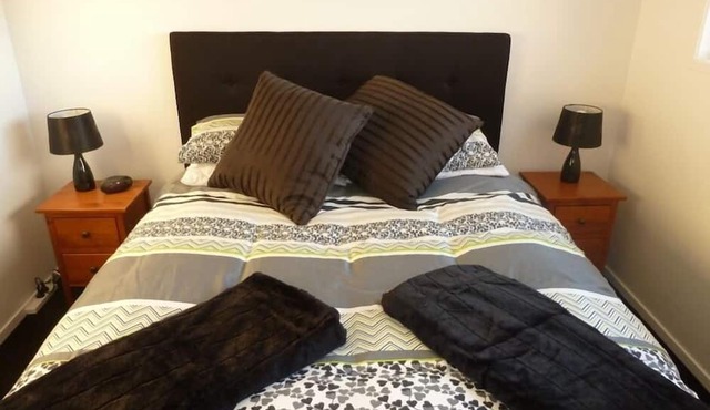 Modern and comfortable with views of mountain in Ohakune