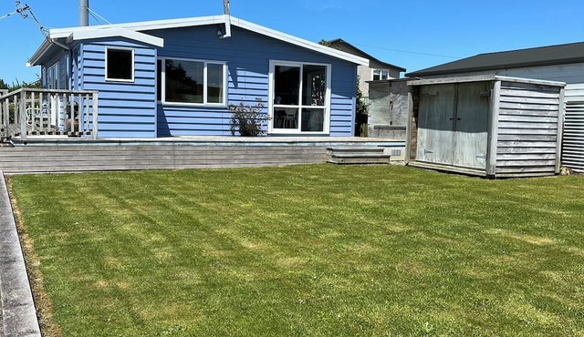 Riverton Retreat - get away from it all in a classic kiwi crib in Riverton