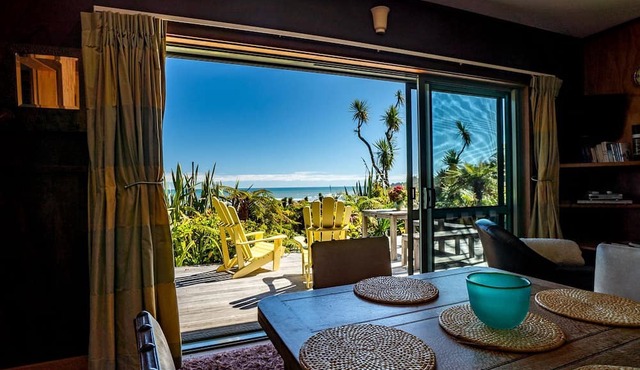 Charming Cottage Accommodation with Panoramic Sea View on West Coast, New Zealand in Punakaiki