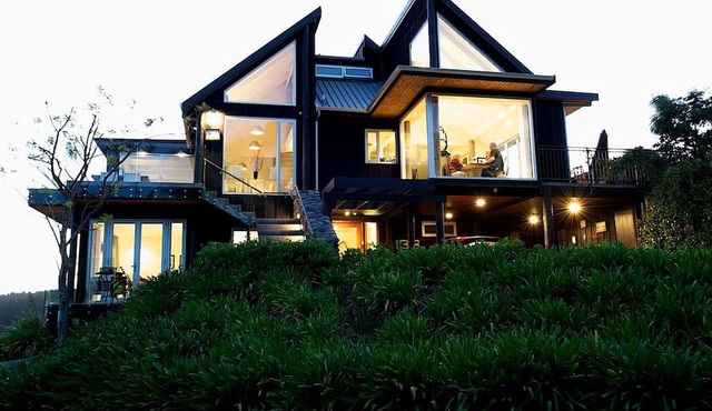 Majestic Lake Taupo Accommodation for North Island Holidays in Taupo