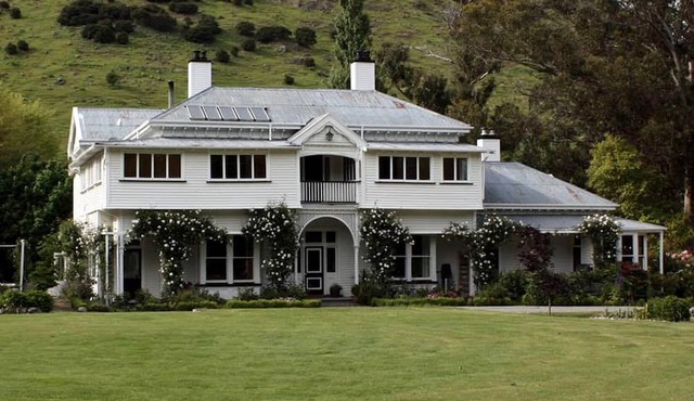 Luxurious Vacation Rental on Stunning Grounds in Christchurch, South Island in Christchurch
