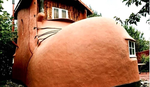 Romantic Fairytale Boot Shaped Cabin, New Zealand in Tasman