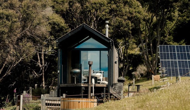 Incredible Tiny House Rental with Amazing Views in Akaroa, South Island in Little Akaroa