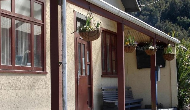 Room Rental for Couples in a Getaway Lodge near Greymouth, New Zealand in Greymouth