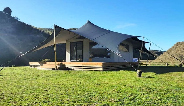 Luxury Safari Tent Rental on the Whanganui River in Taumarunui, New Zealand in Taumarunui