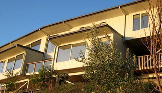 Eco-Friendly Room in a Bed and Breakfast with Stunning Views in Nelson, New Zealand in Nelson