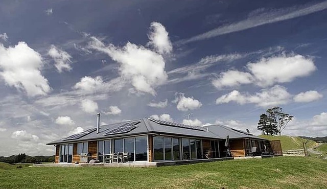 Tranquil Bed and Breakfast Accommodation near Whangaruru Bay, North Island in Whangaruru