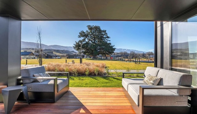 Harper on Hadley - Cromwell Holiday Home in Queenstown