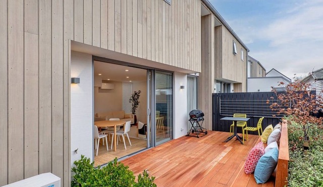 Modern Town House in the Heart of Merivale in Christchurch