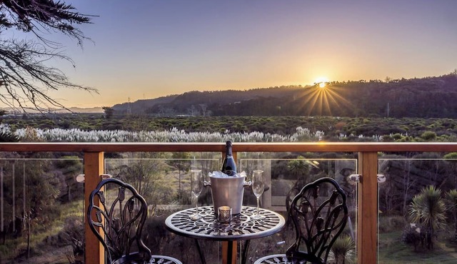 Manuka Bliss Heights - Close to Thermal Hoot Pool in Kaukapakapa
