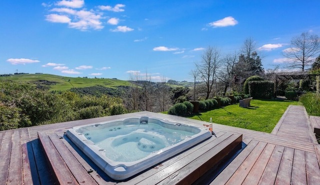 Private Country Estate | 2 Homes | Hot Tub & Creek in Bombay